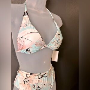BCBGMAXAZRIA Women’s Bikini 3PC Top w/High Waist Bottom & Hi-Cut Bottom Size 6